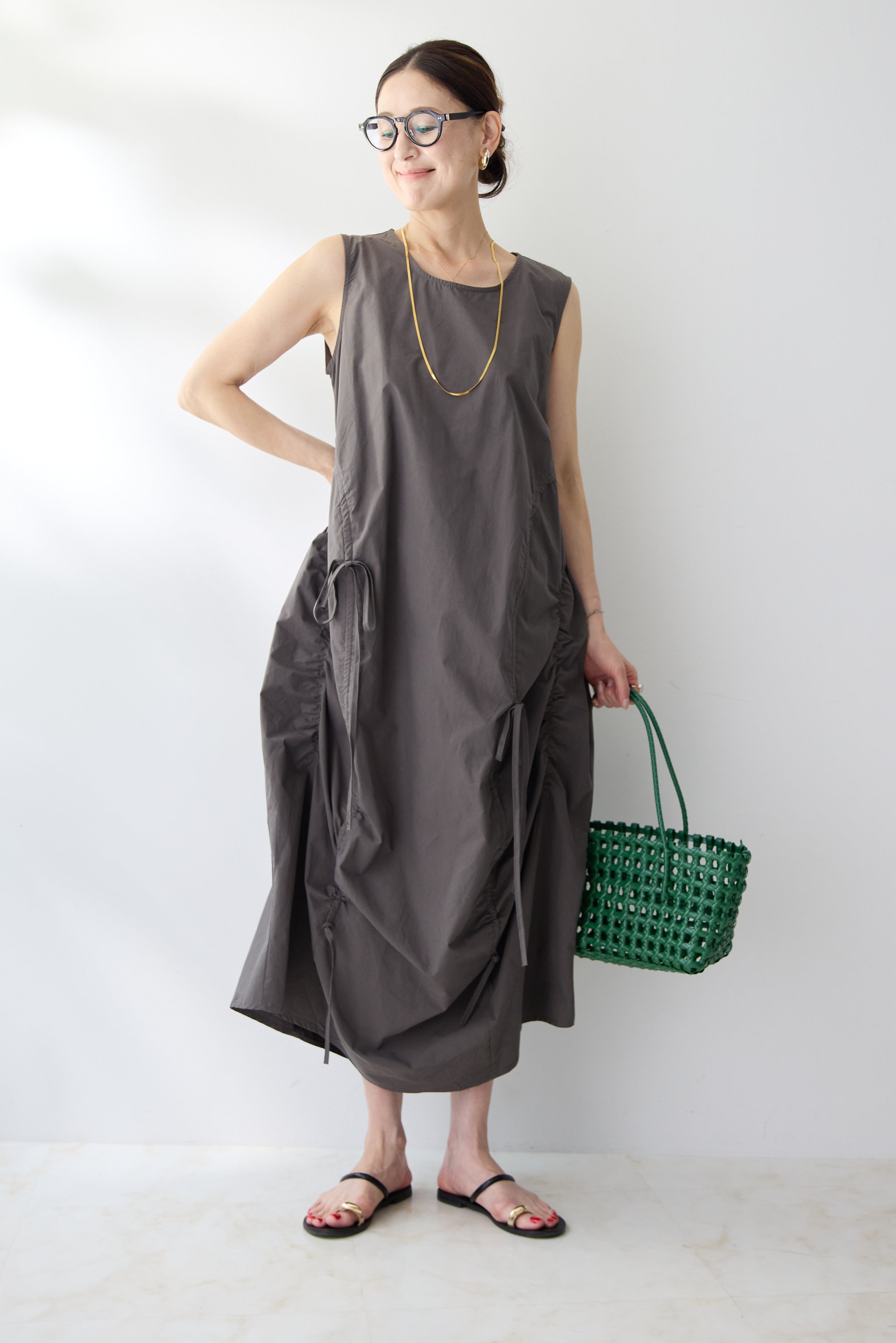ギャザーデザイン ノースリーブワンピース – plusotoha
