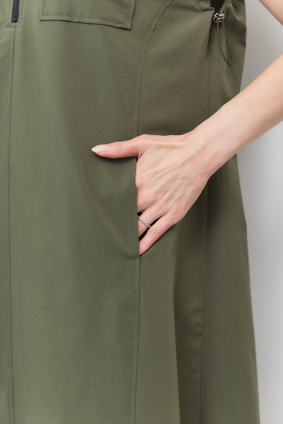 【接触冷感】ハーフZIPストレッチワンピース