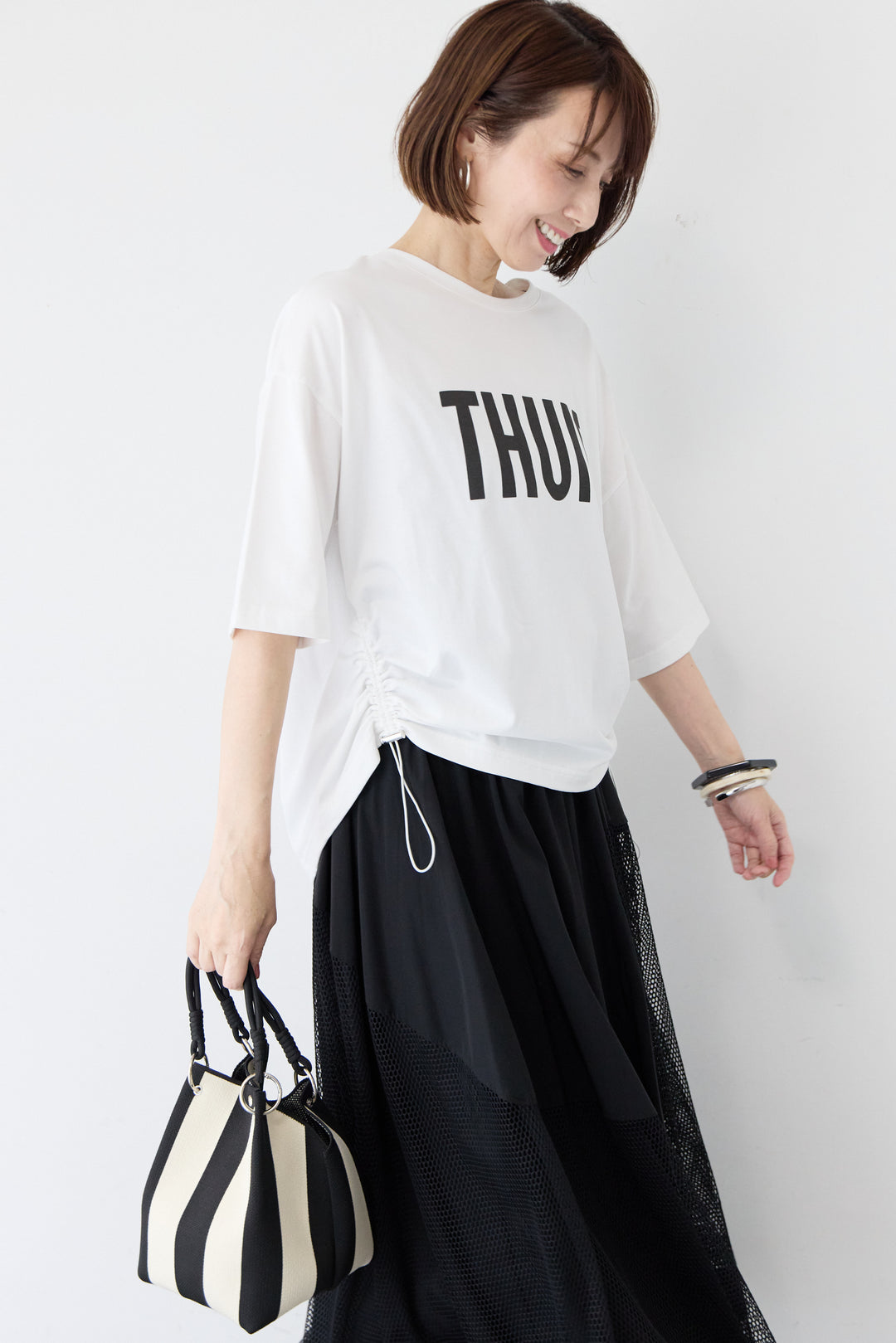 [SET] ロゴプリント サイドドローストリング オーバーサイズ Tシャツ+異素材コンビ フレア マキシスカート(2set)