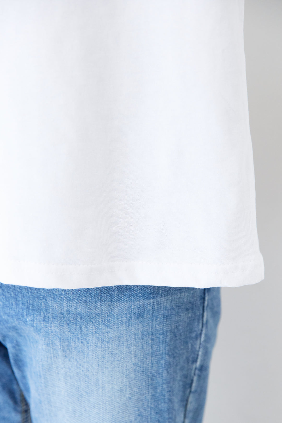 BONJOURロゴプリントTシャツ