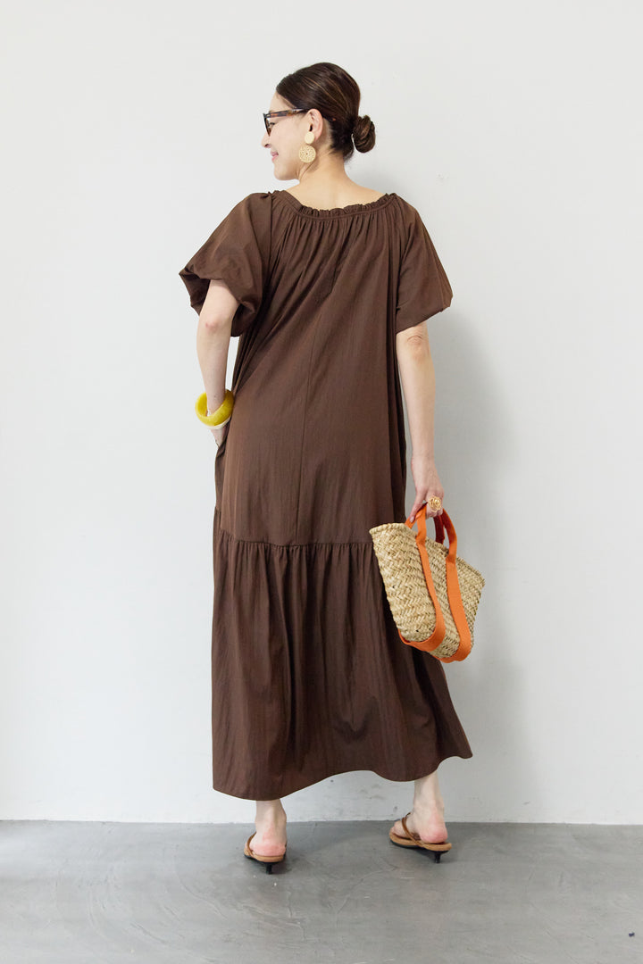 ギャザーネックティアードワンピース