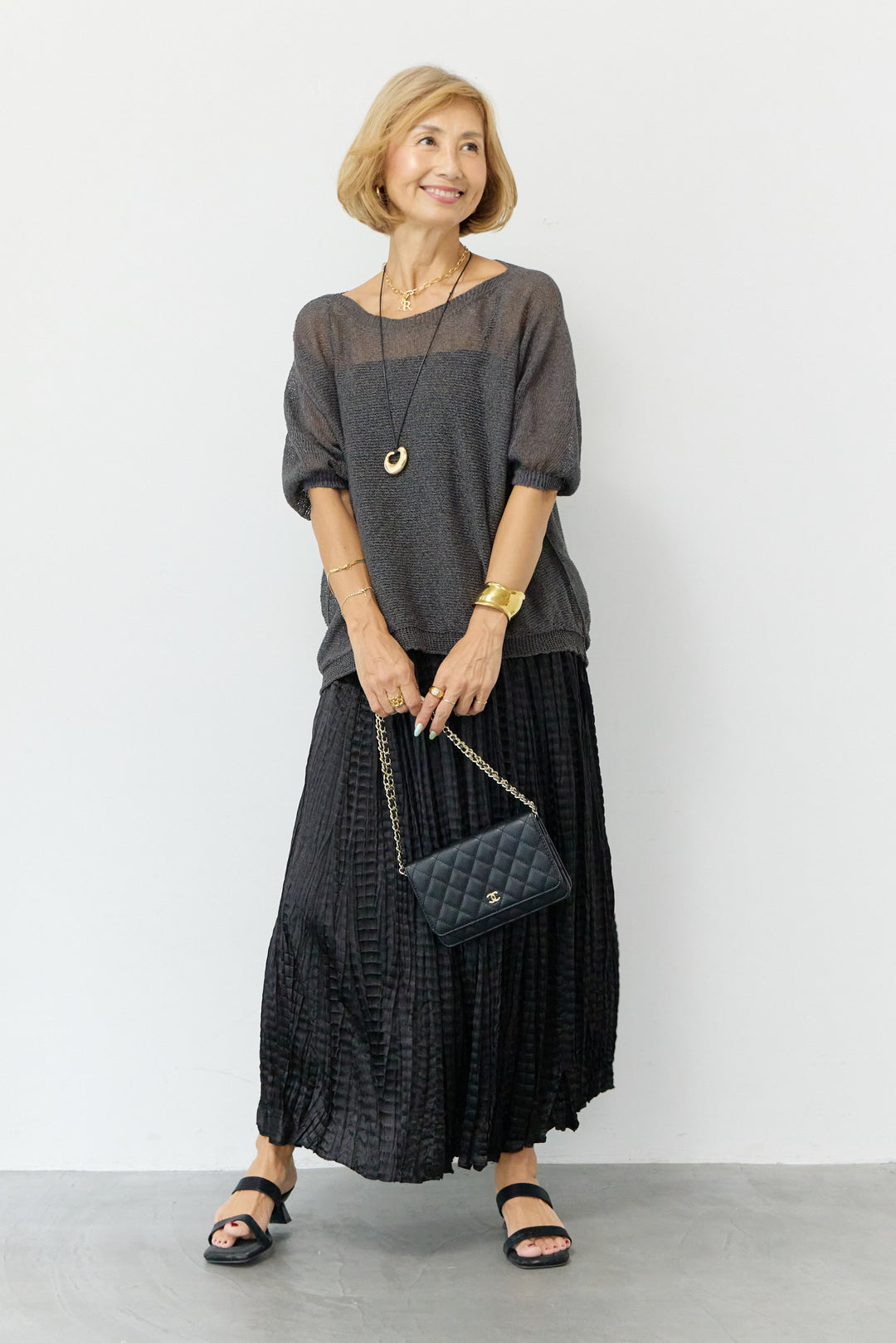 シャイニープリーツロングスカート