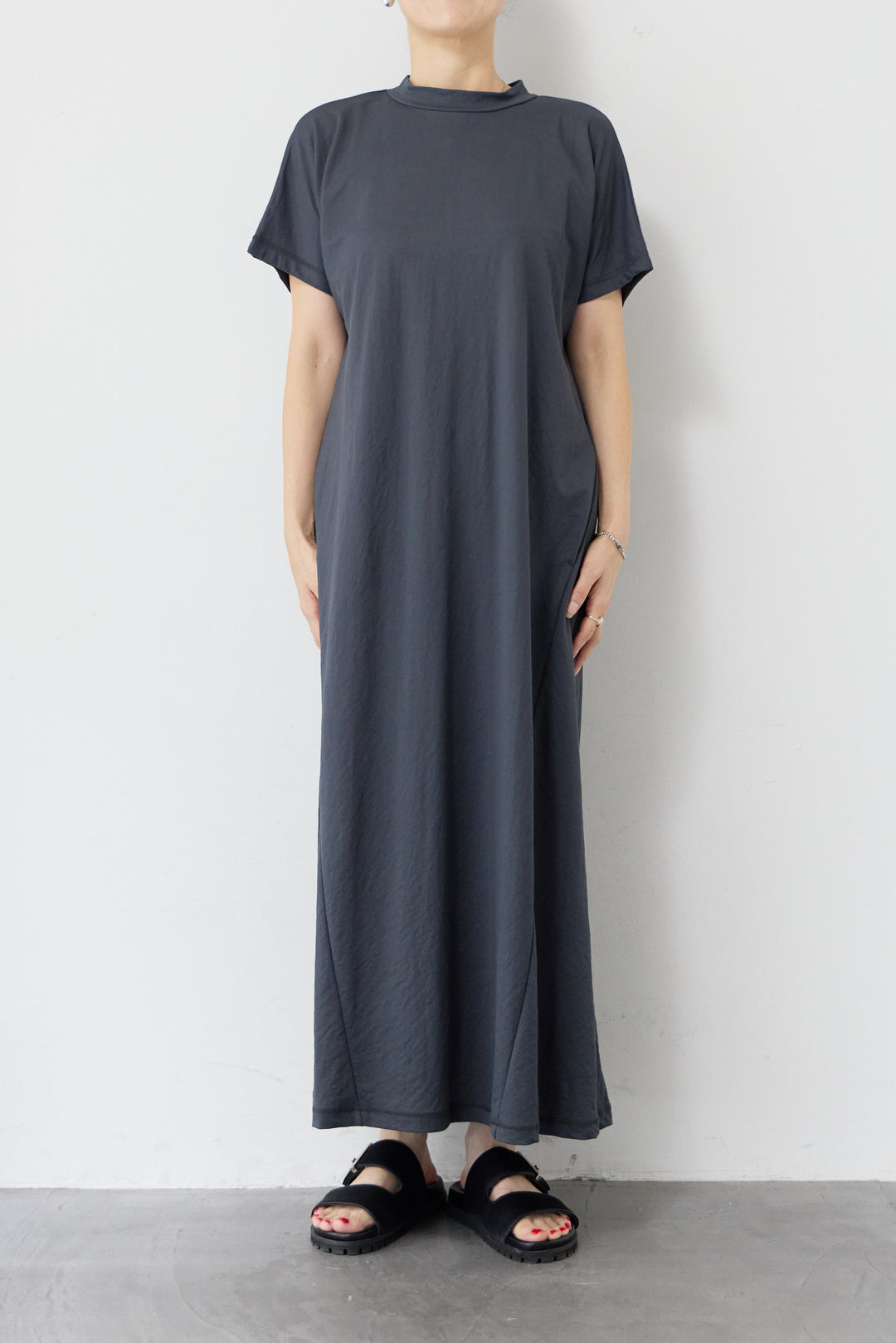 【接触冷感】ボトルネックフレアワンピース