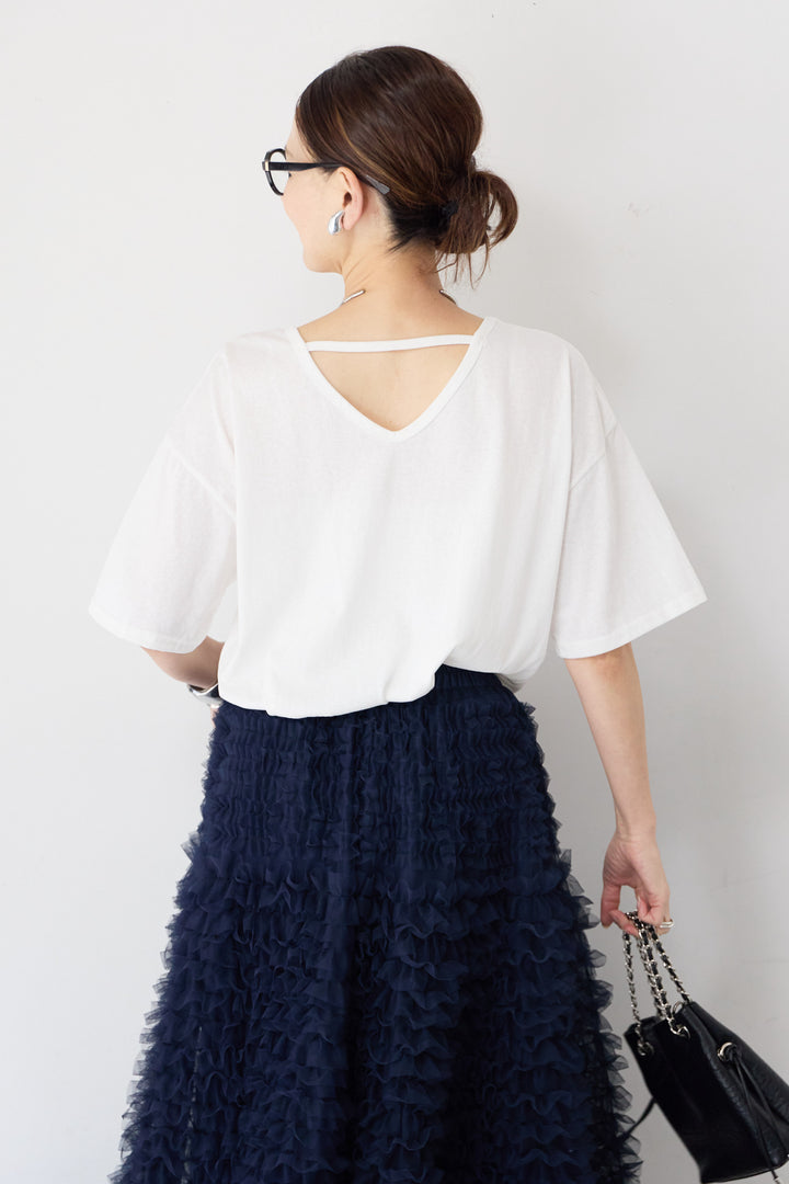バックVネック ロゴTシャツ