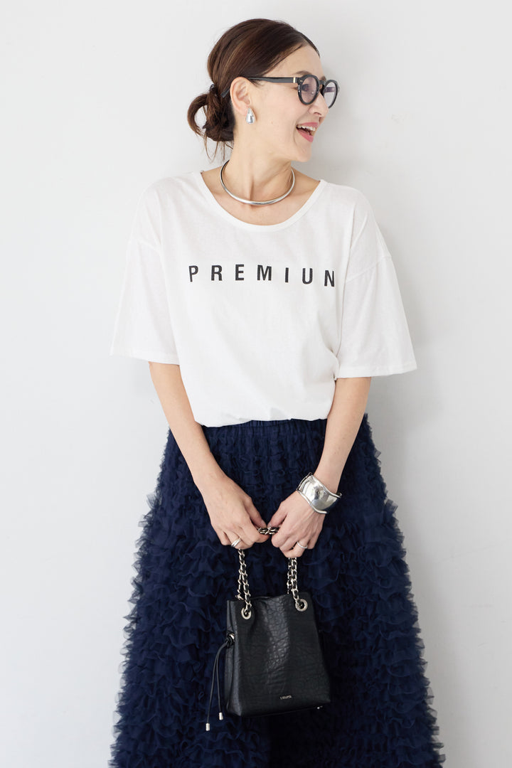 バックVネック ロゴTシャツ