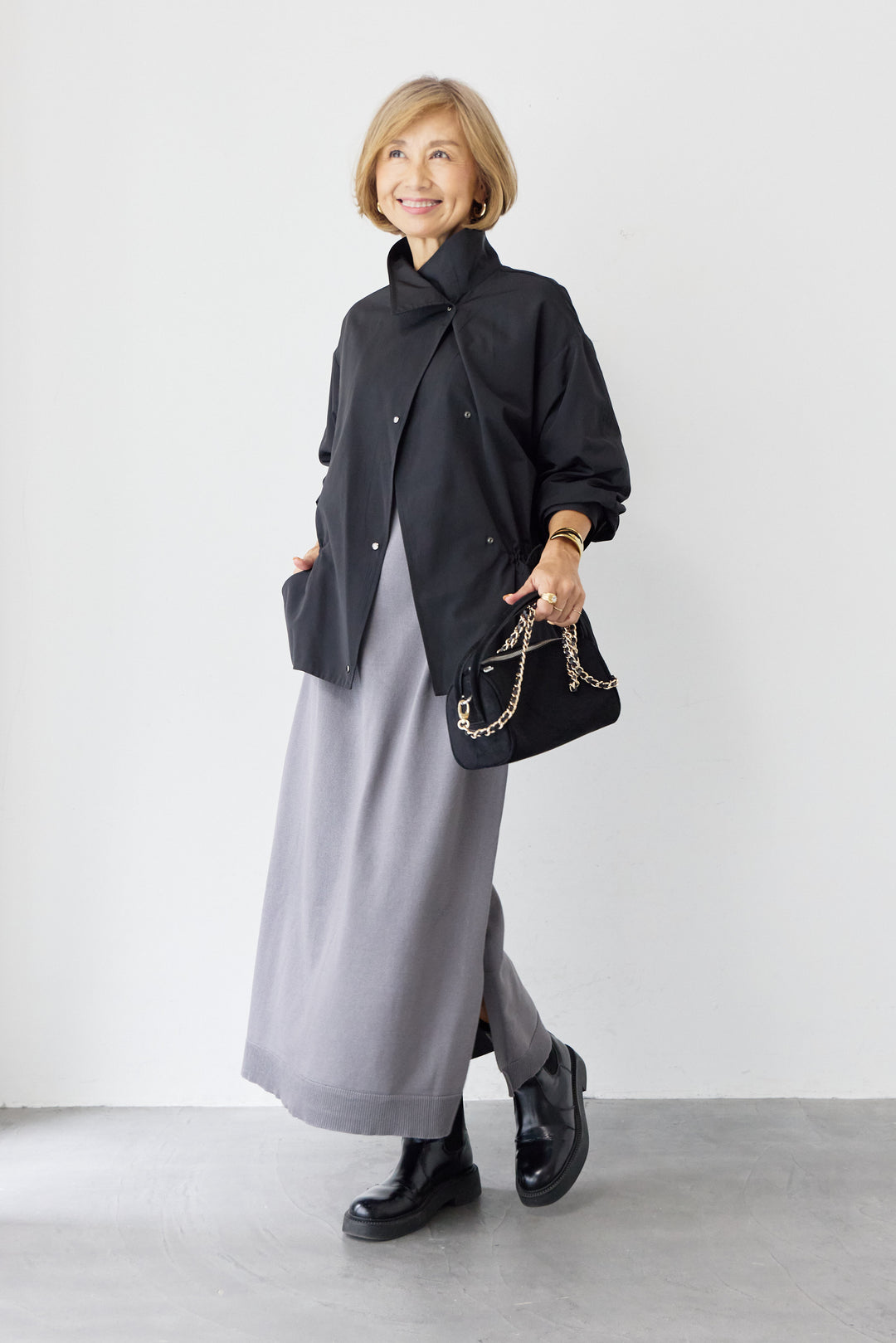 クルーネックロングニットワンピース