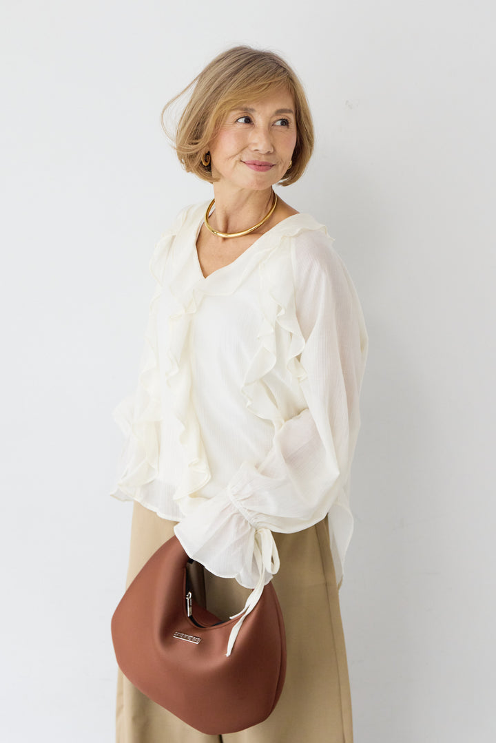 Vネックラッフルフリルブラウス