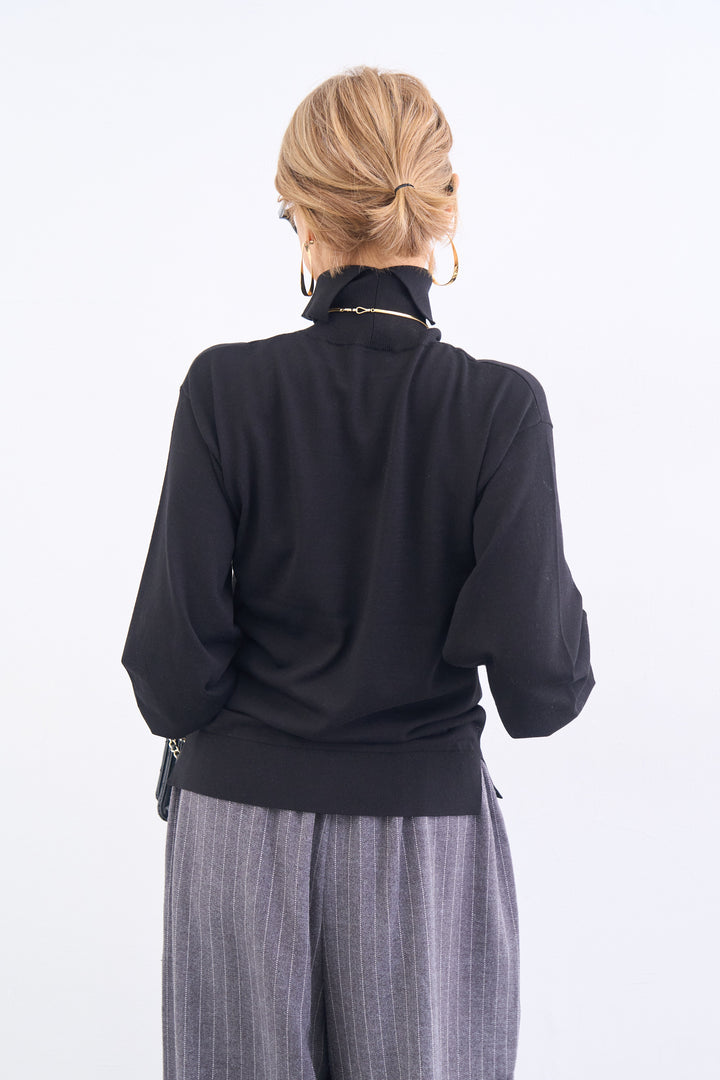 洗えるシルク30%ハイネックニット