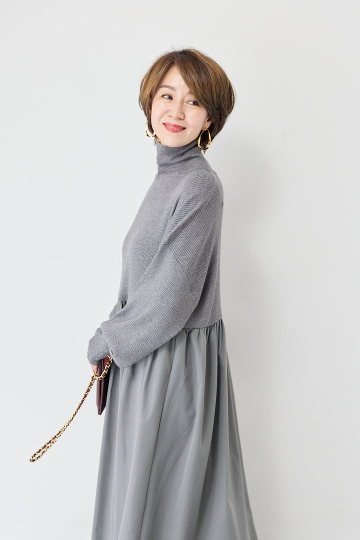 指穴付きハイネックドッキングワンピース