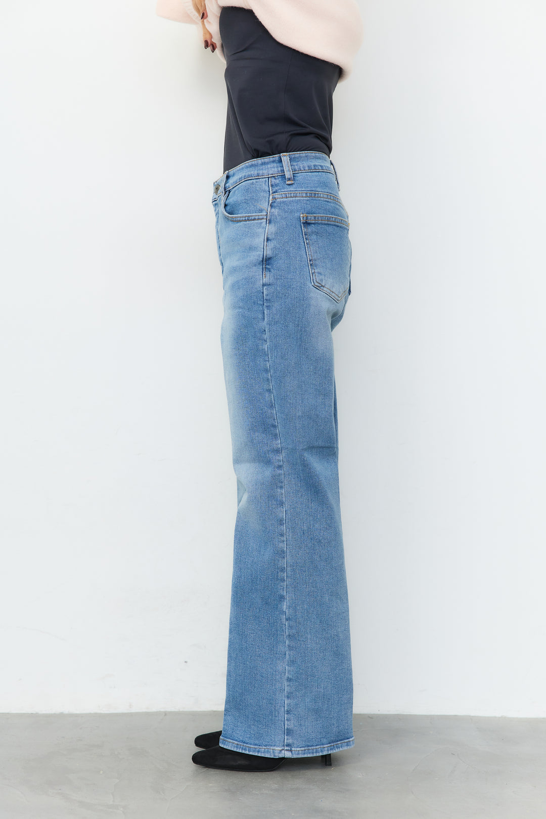 センタープレス ストレートデニムパンツ