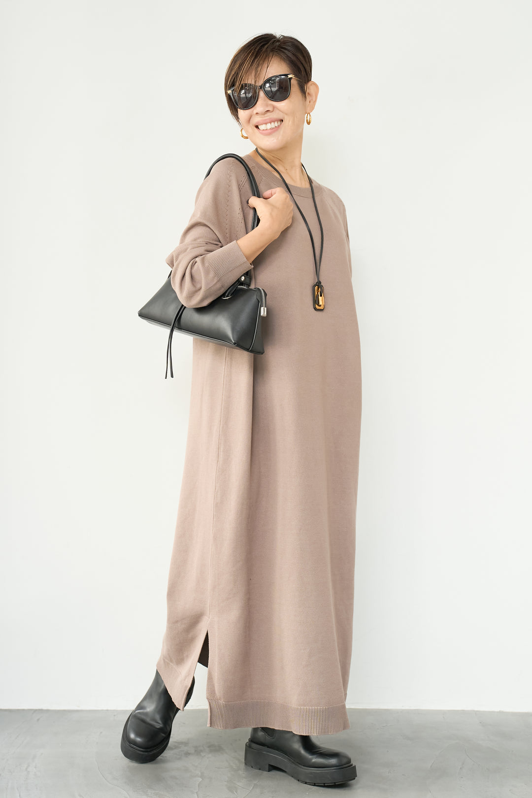 リブニットワンピース