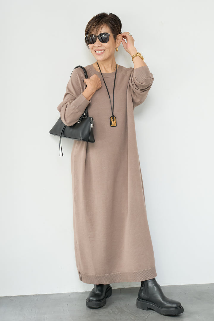 リブニットワンピース