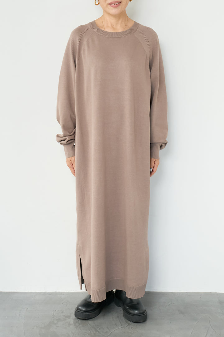 リブニットワンピース