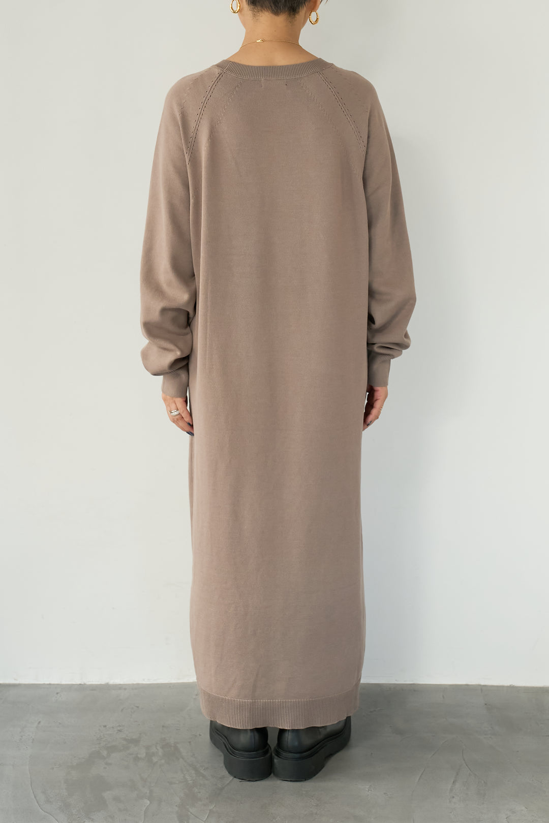 リブニットワンピース