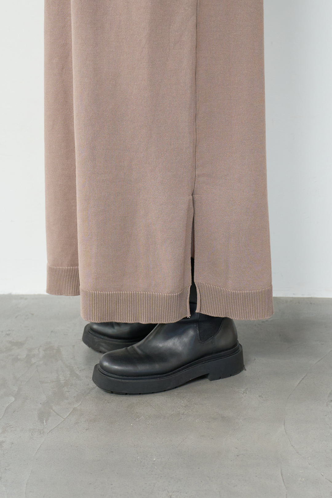 リブニットワンピース