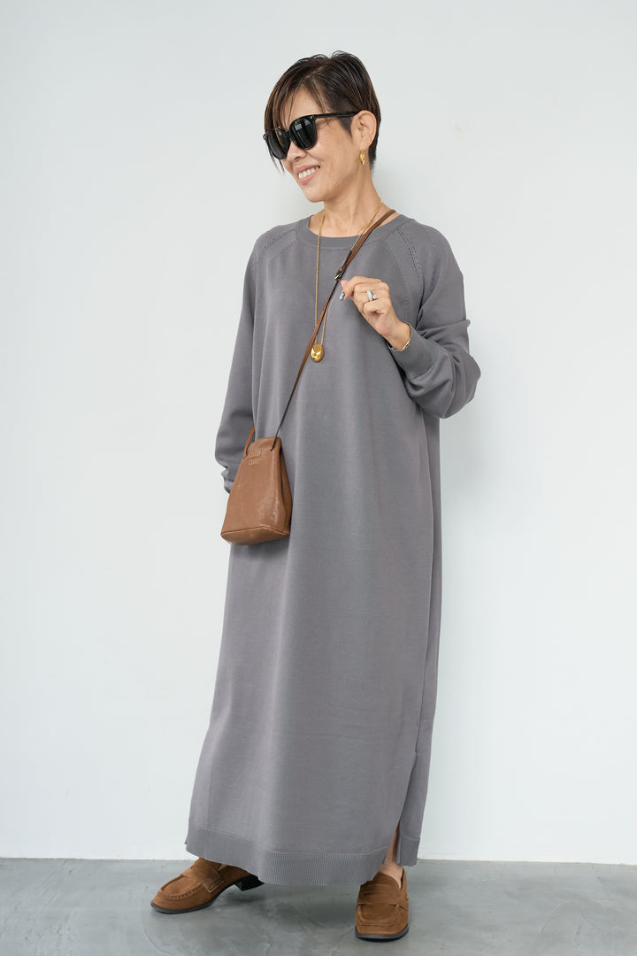 リブニットワンピース