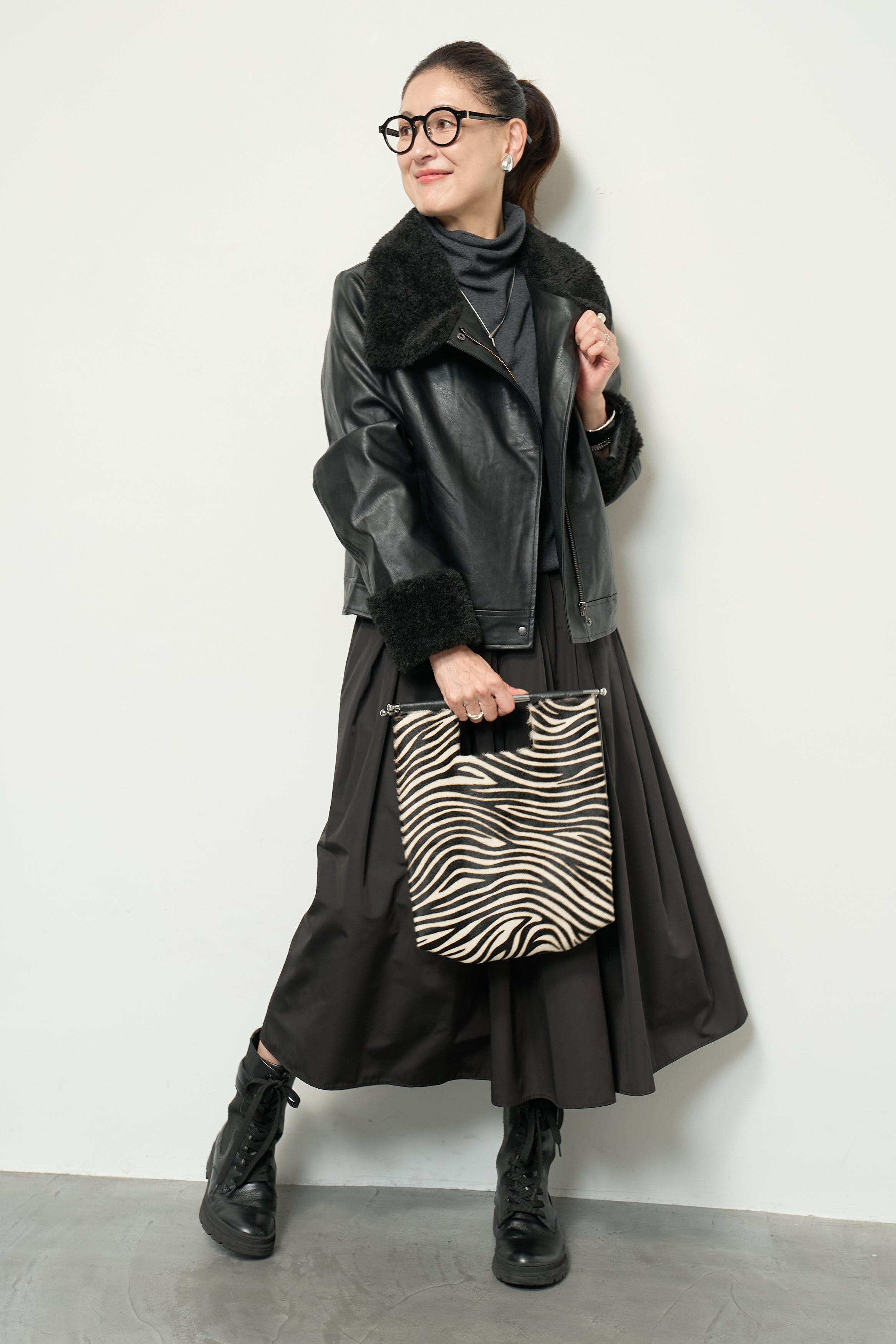 GYDA ブラックファー ボンバージャケット フェイクファー ハイネック ボンバージャケット - ブラック