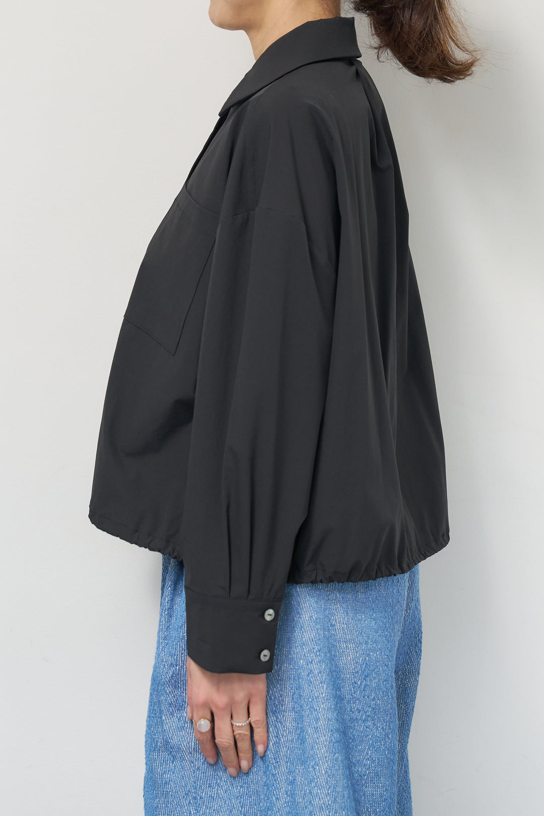 [SET]裾ドロストクロップドシャツ+デニムライクヘリンボーンパンツ(2set)