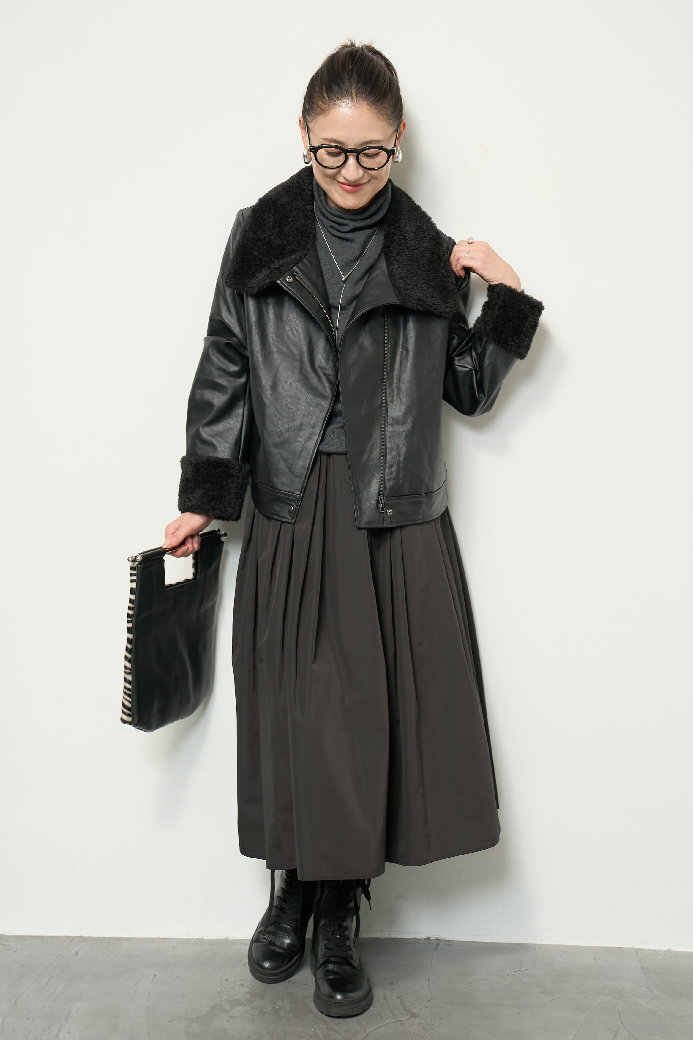 レザーポインテッドファージャケット – plusotoha