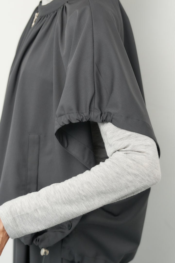 フロントジップ ポンチョライクブルゾン