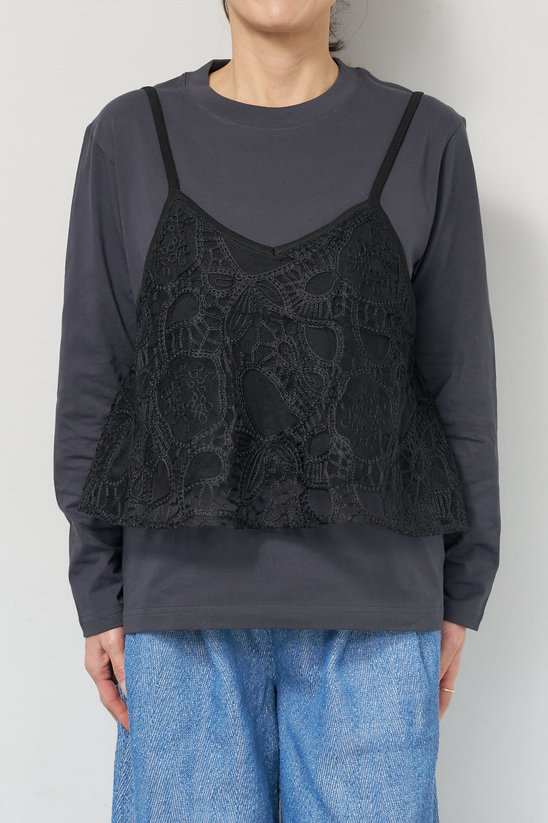 刺繍レースビスチェ