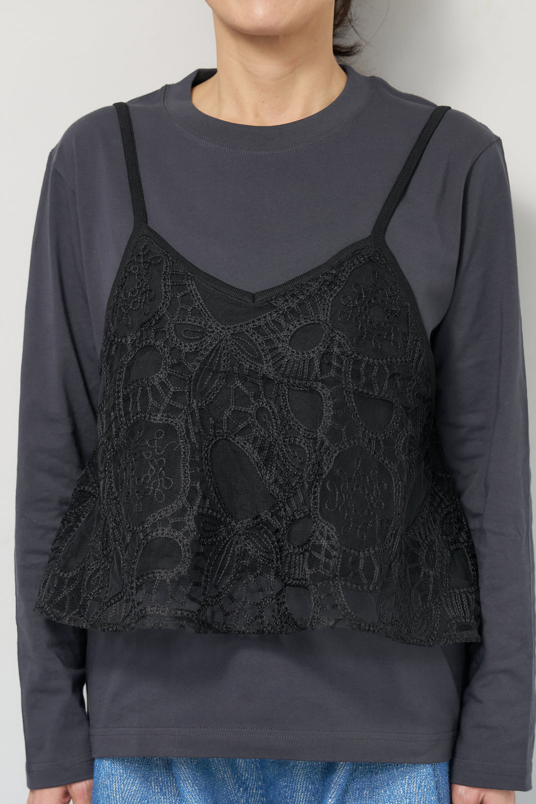 刺繍レースビスチェ