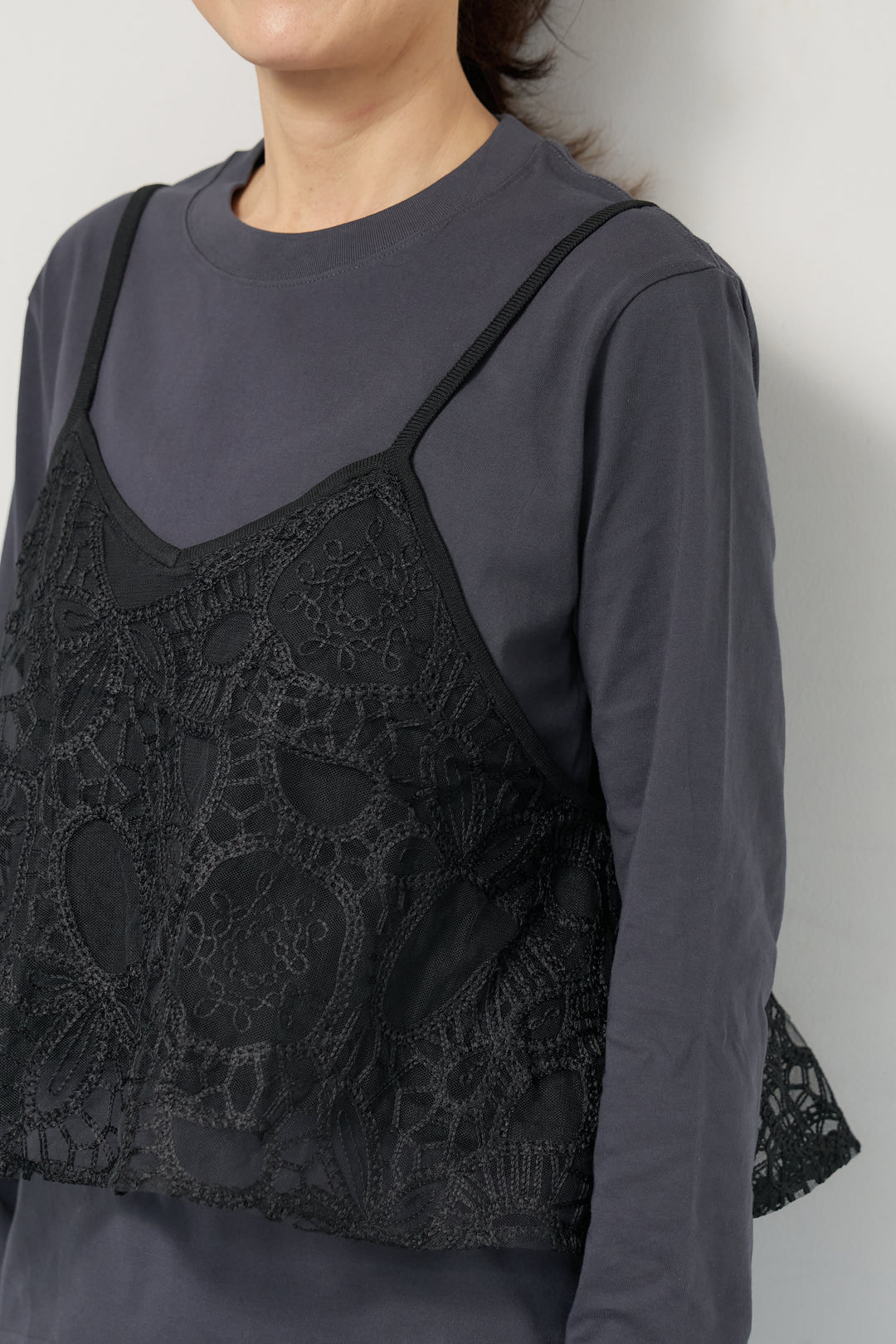 刺繍レースビスチェ