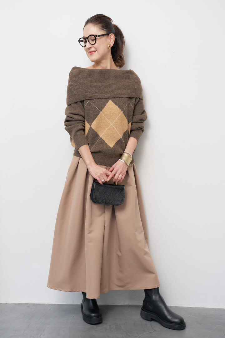 アーガイルオフショルニット