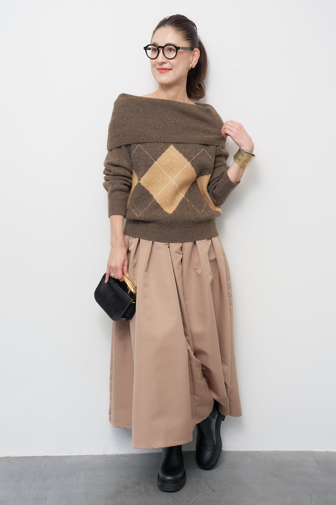 アーガイルオフショルニット