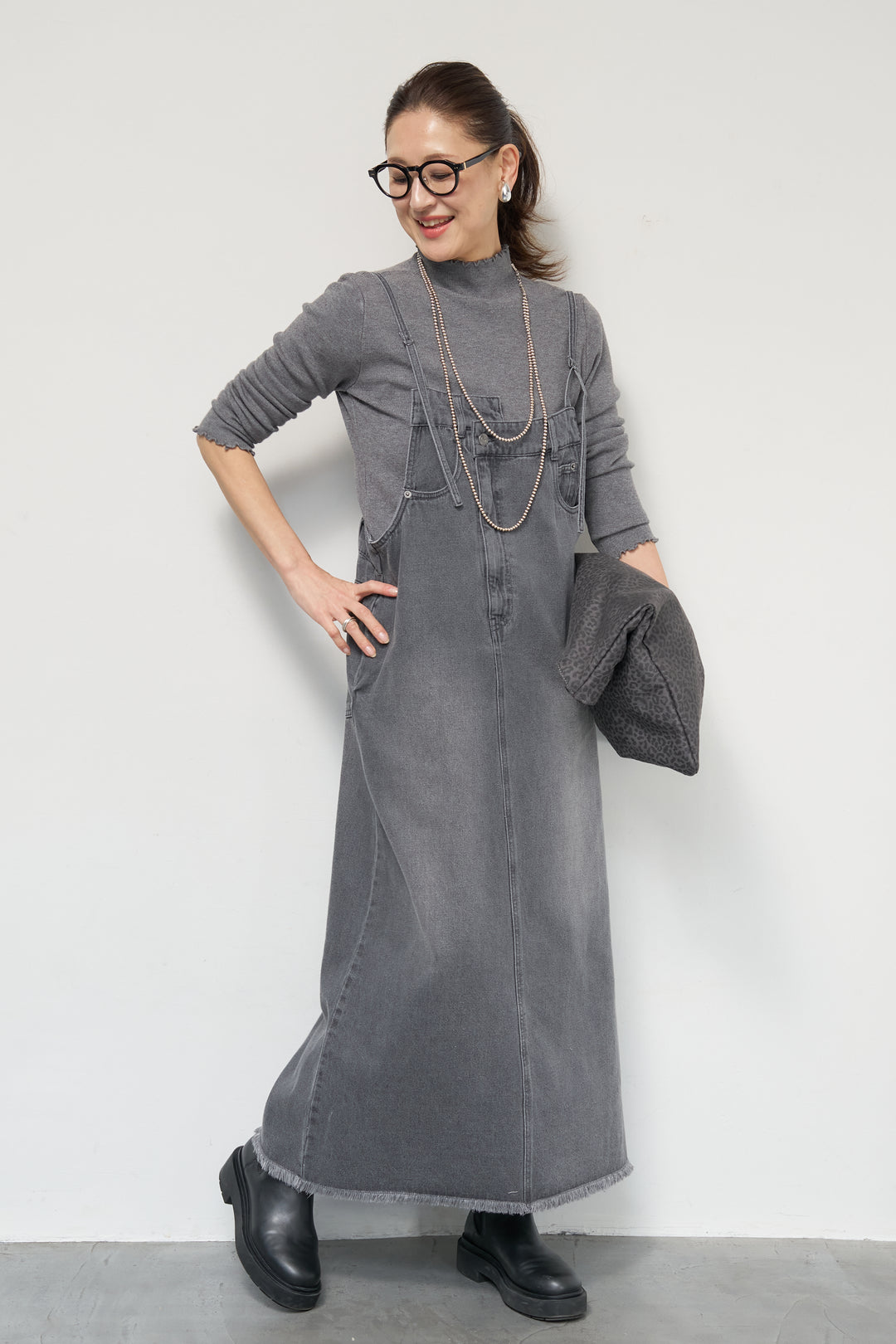 フリルタートルネックニット