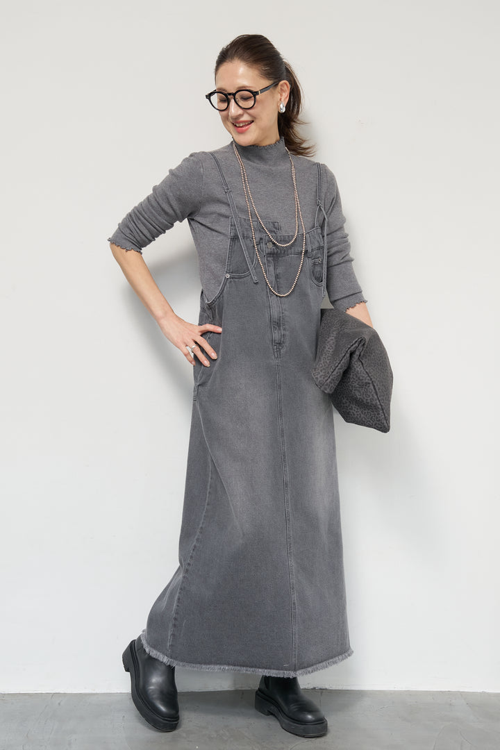 フリルタートルネックニット