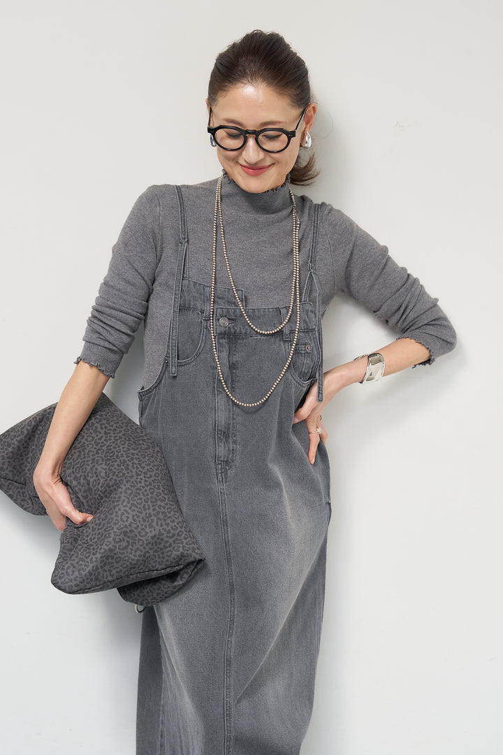 フリルタートルネックニット