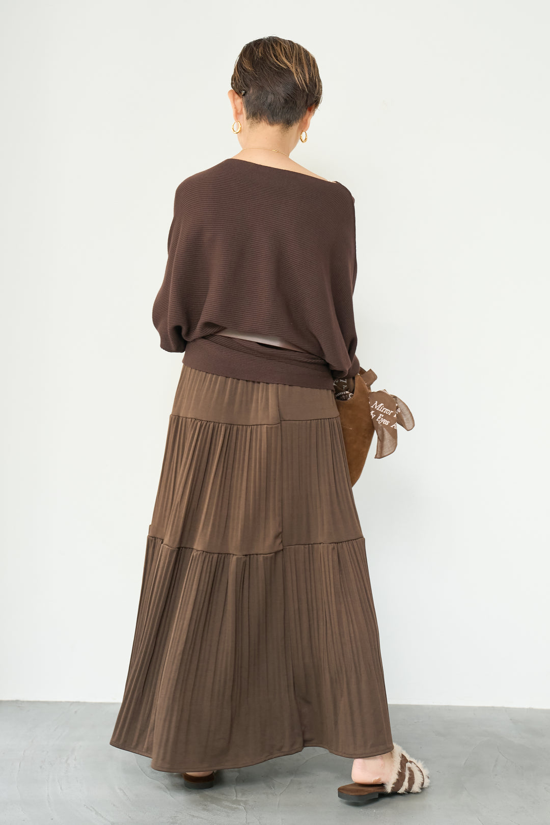 ドルマンニット＋プリーツティアードスカート