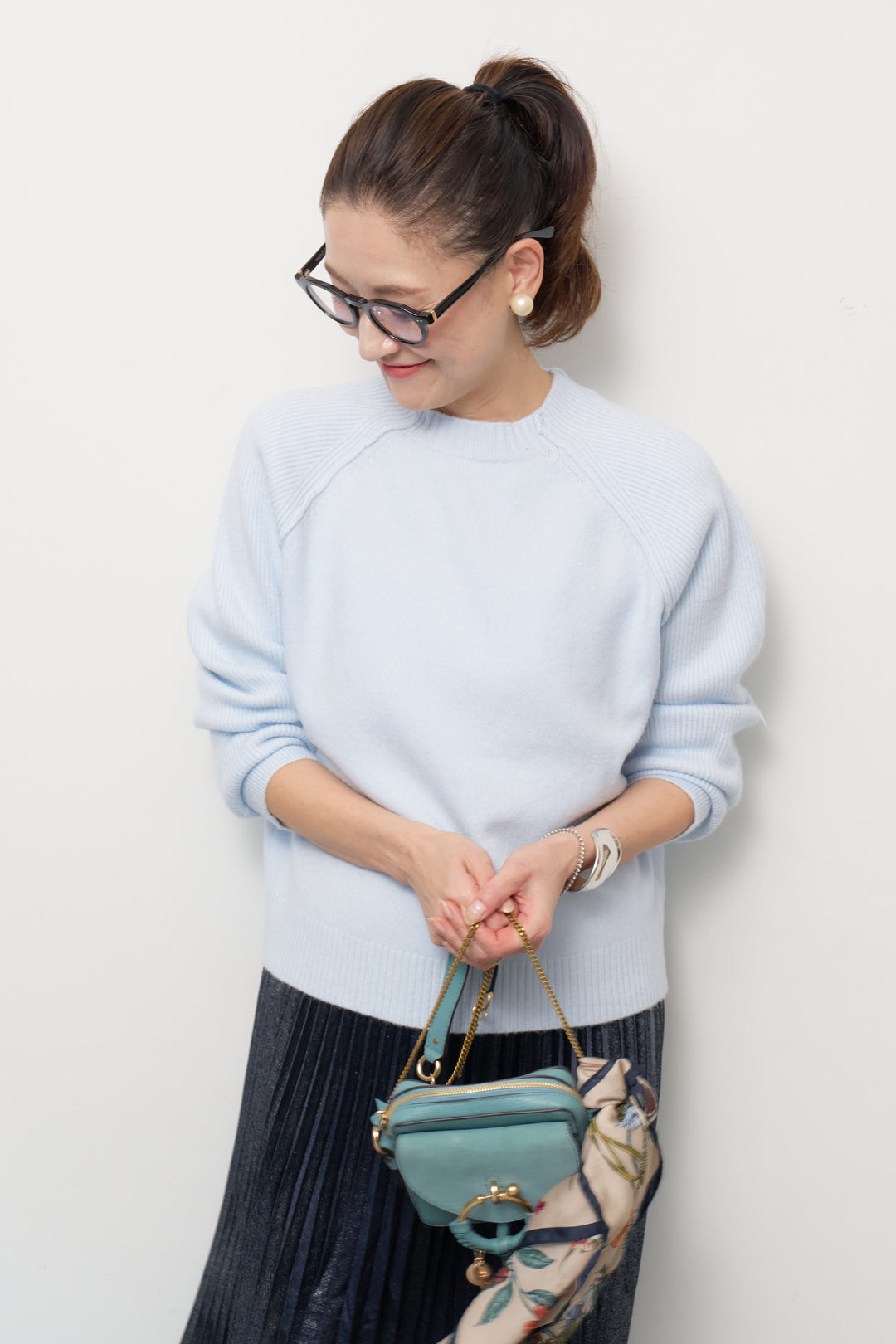 カシミヤ混ラグランスリーブニット