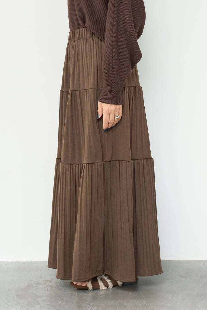 ドルマンニット＋プリーツティアードスカート