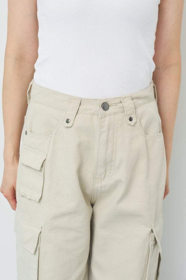 ストレートカーゴパンツ