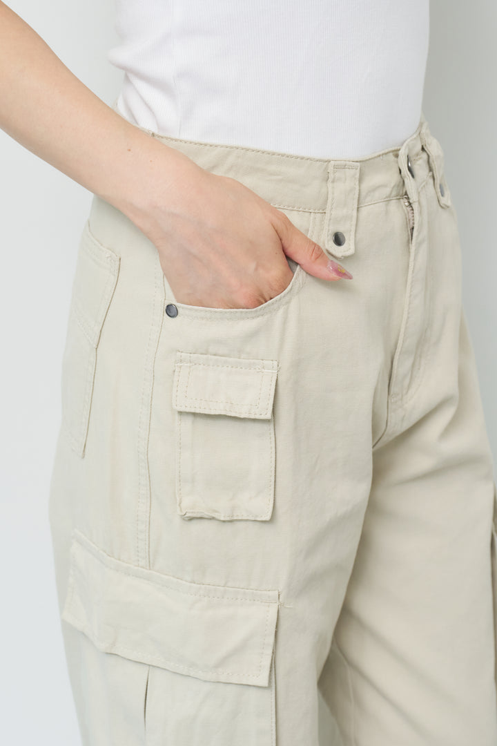 ストレートカーゴパンツ