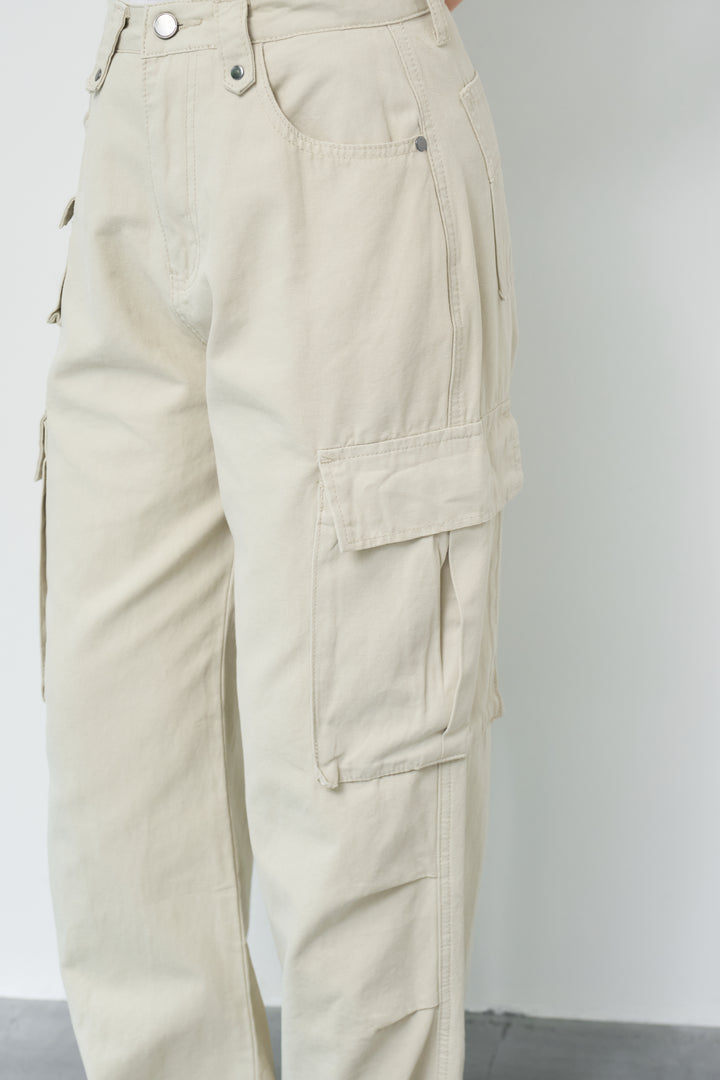 ストレートカーゴパンツ
