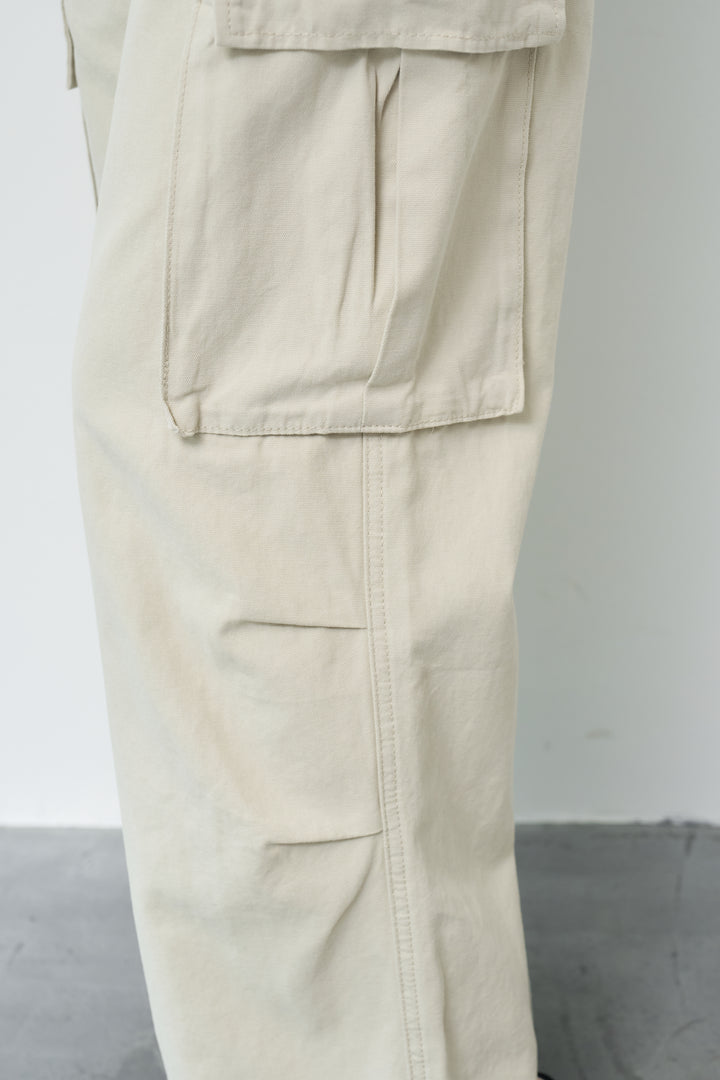 ストレートカーゴパンツ