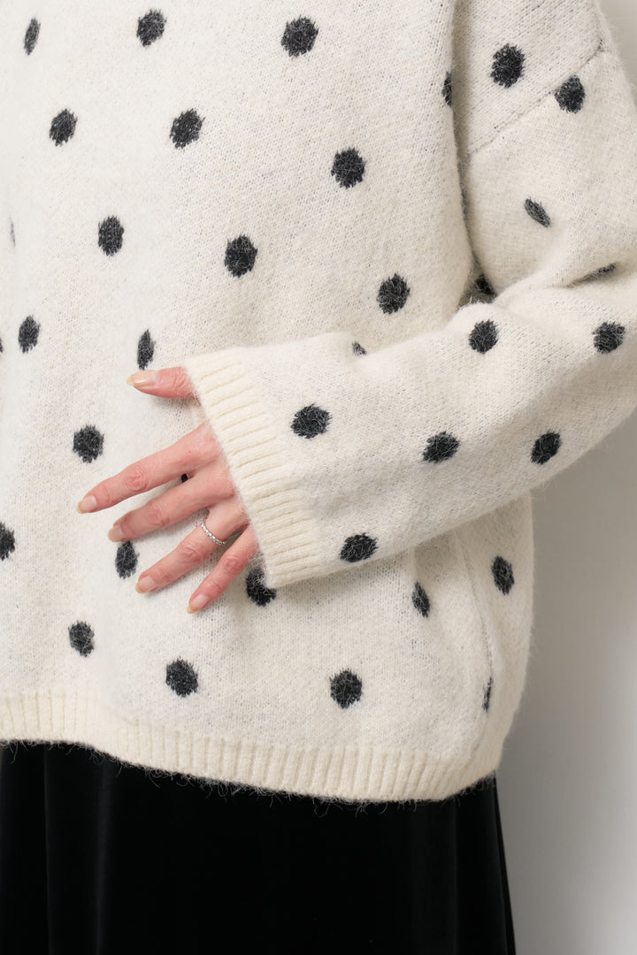 フラッフィードットニットプルオーバー