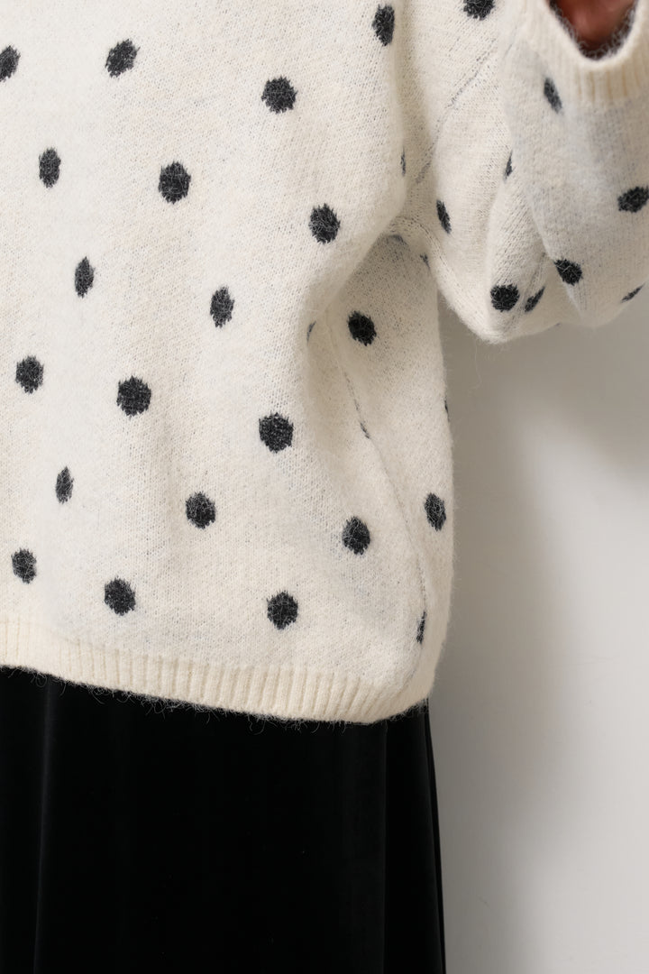 フラッフィードットニットプルオーバー