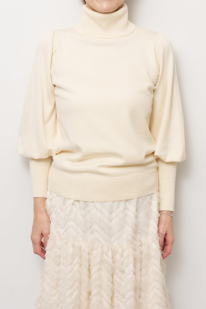 パフスリーブタートルネックニット