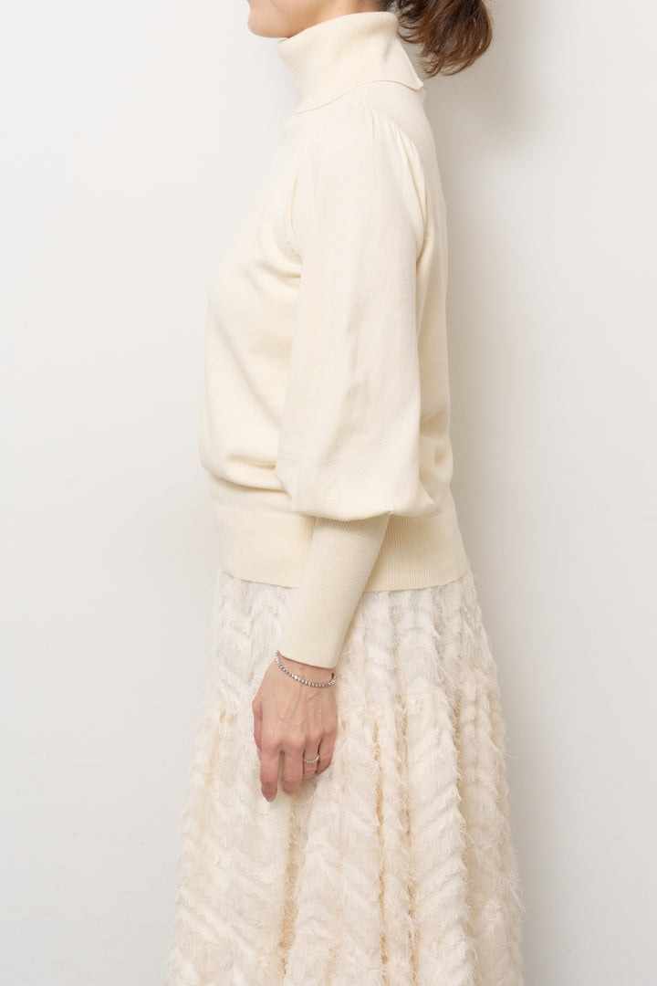 パフスリーブタートルネックニット