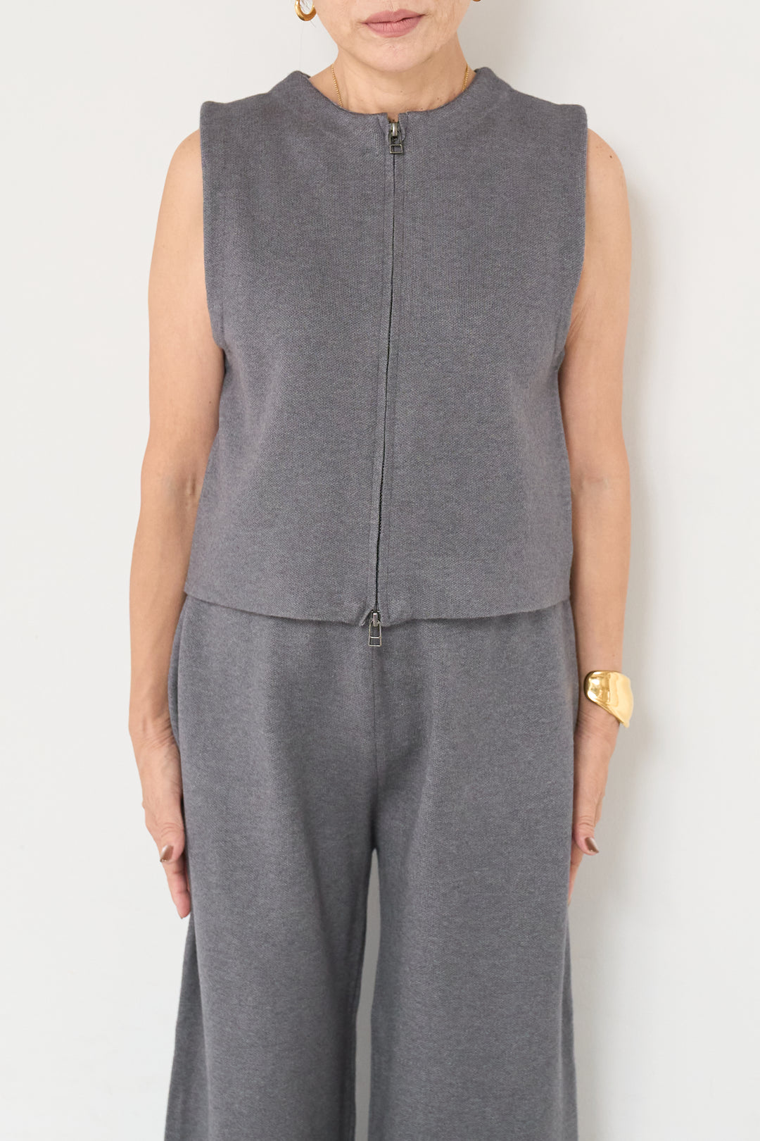 ジップベストニット＋ニットパンツ