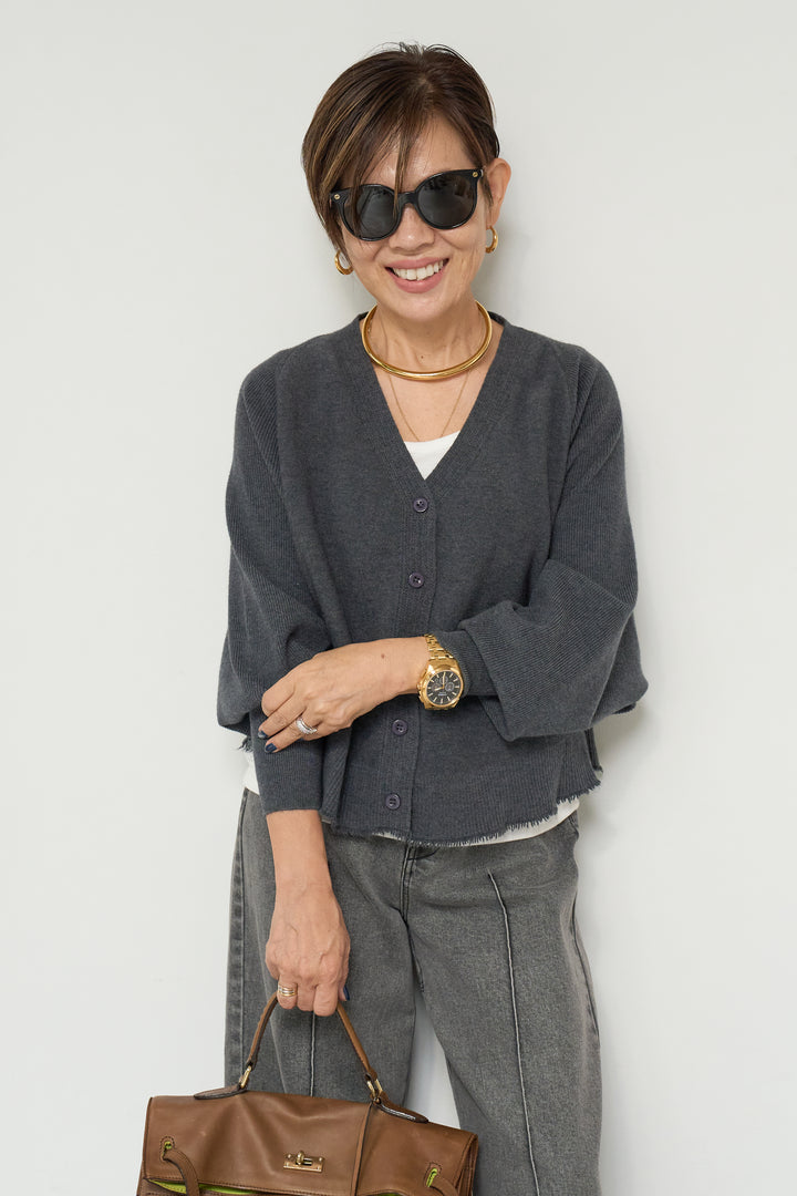 ダメージカットカーディガン