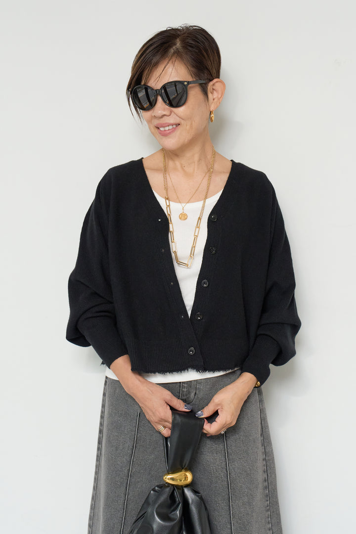 ダメージカットカーディガン