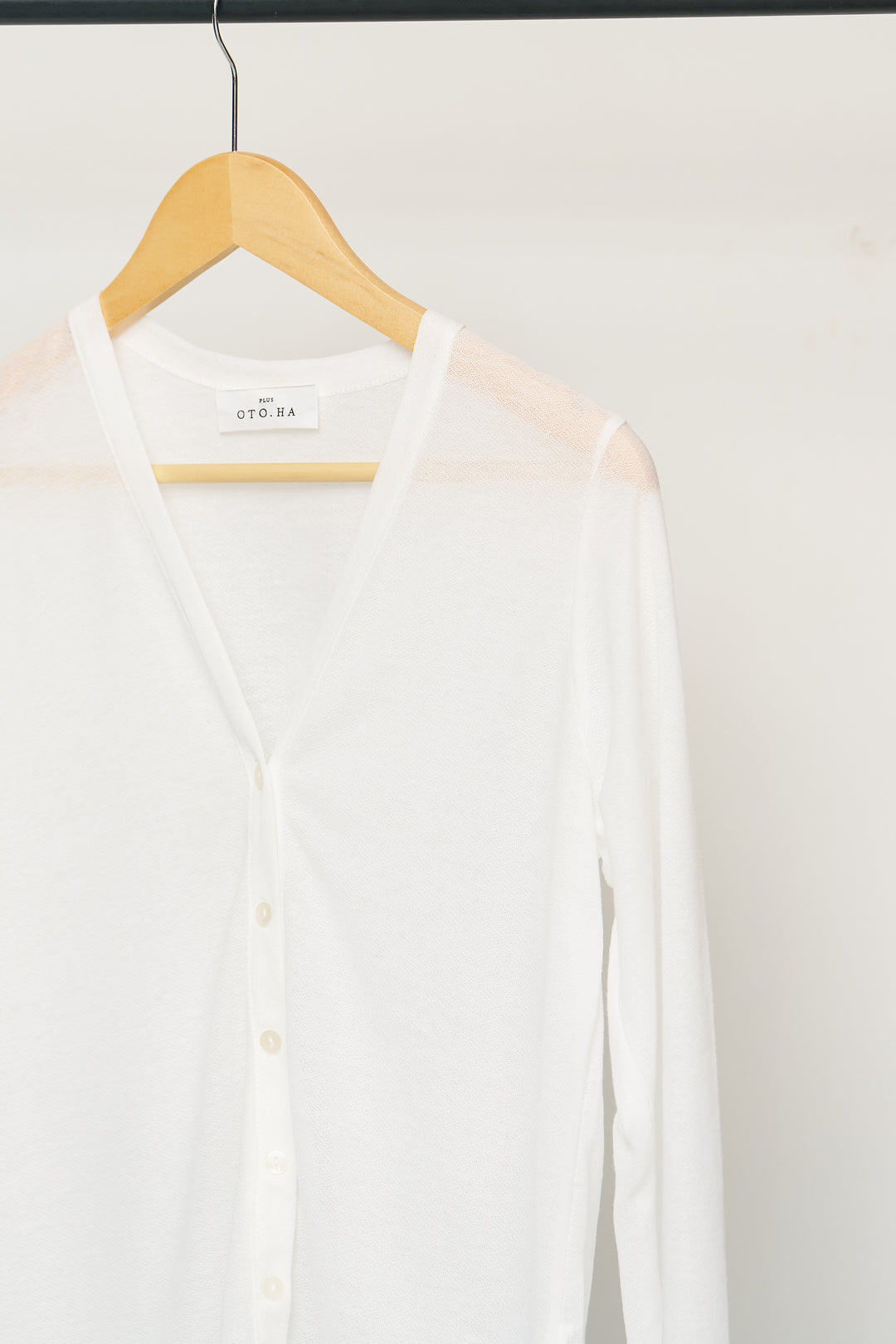 [Novelty item] UV-cut semi-sheer cardigan