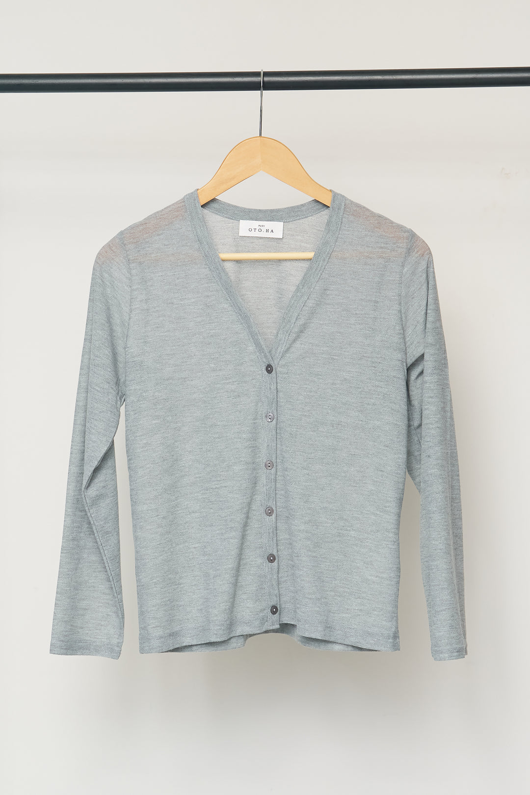 [Novelty item] UV-cut semi-sheer cardigan