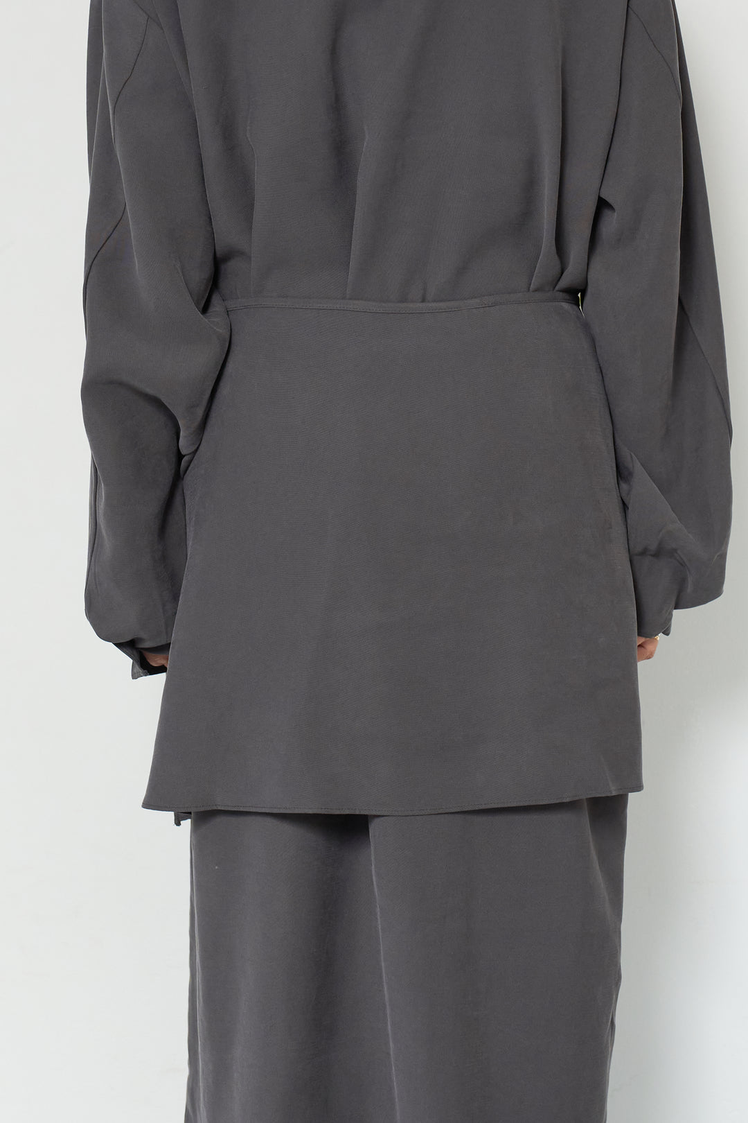 スカーフ巻きシャツワンピース