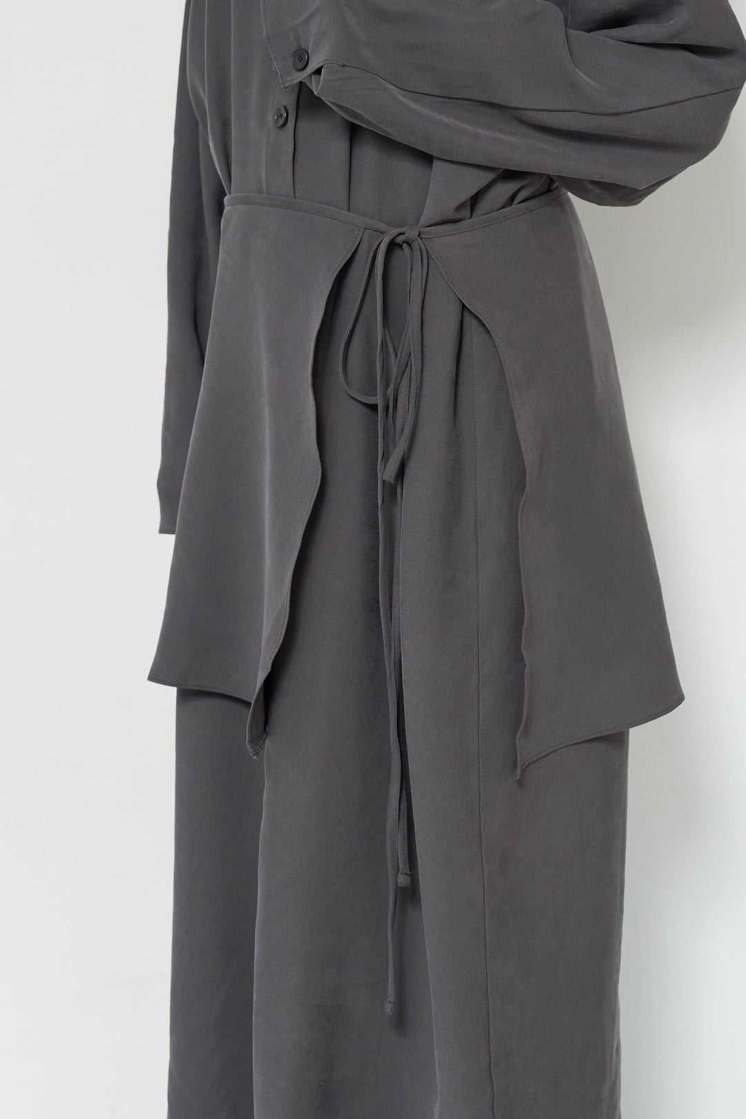 スカーフ巻きシャツワンピース